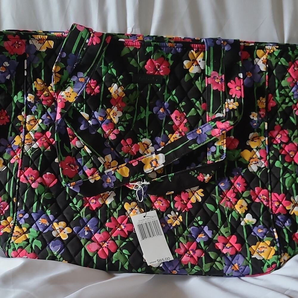 New W Tags Quilted Floral Multicolor Grand Tote Zip Closure Black Lined Handles